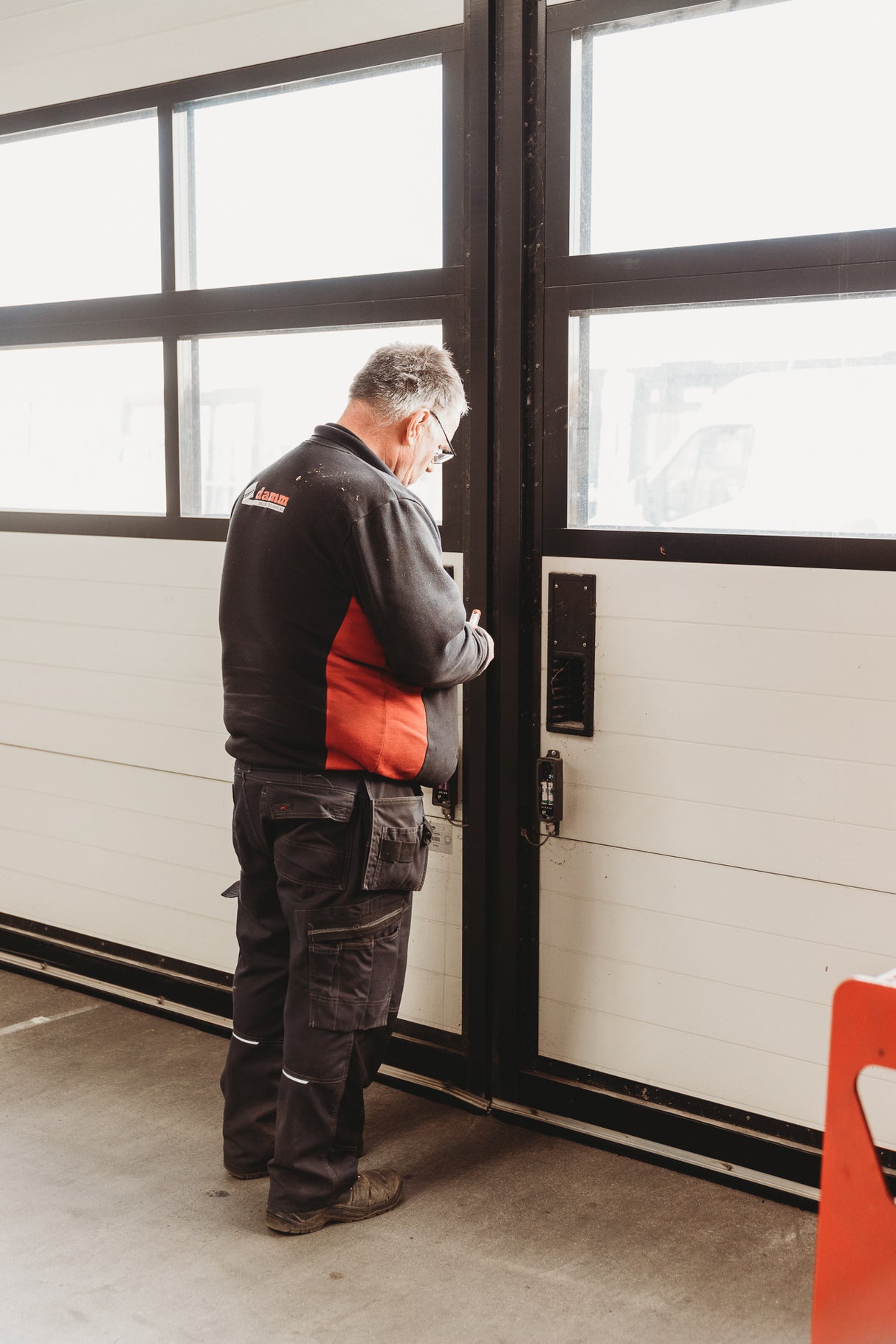 Onderhoud handbediende overheaddeur